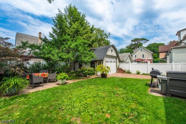 786 Lake St, Newark City, NJ 07104