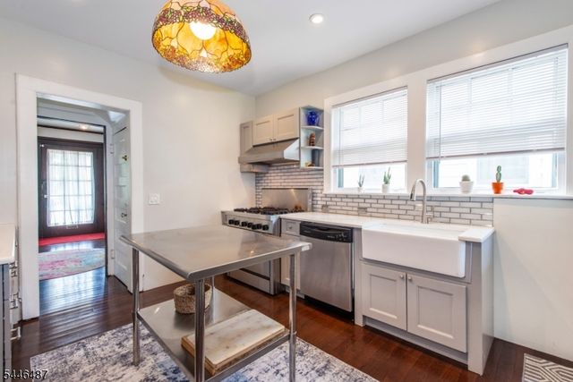 786 Lake St, Newark City, NJ 07104