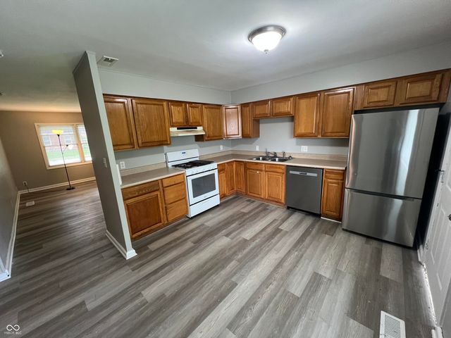 223 Highwood Drive, Westfield, IN 46074