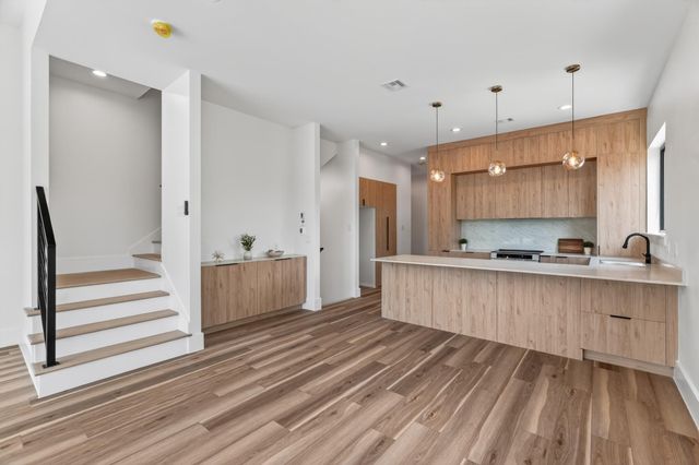 6824 Sidney Street B, Houston, TX 77021