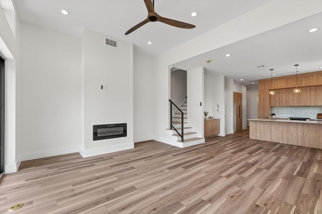 6824 Sidney Street B, Houston, TX 77021