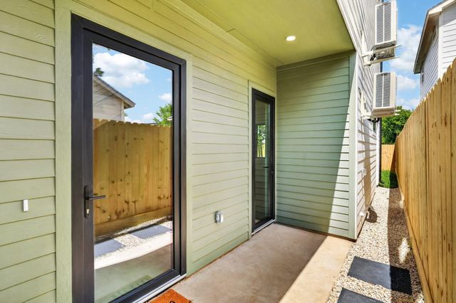 6824 Sidney Street B, Houston, TX 77021