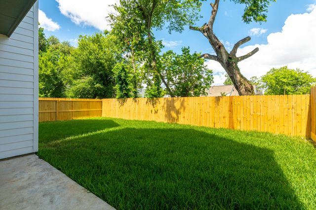 6824 Sidney Street B, Houston, TX 77021