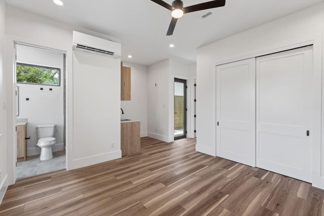 6824 Sidney Street B, Houston, TX 77021