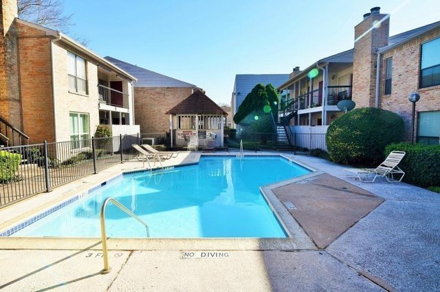 2120 Wilcrest Drive 113, Houston, TX 77042