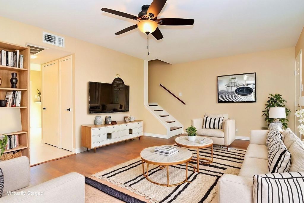 2120 Wilcrest Drive 113, Houston, TX 77042