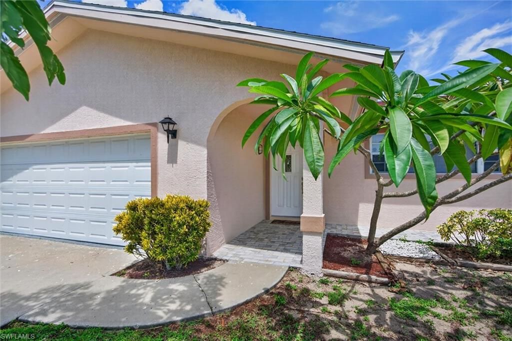 305 SE 27th TER, CAPE CORAL, FL 33904 — photo 4