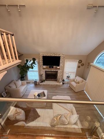 252 Crescenzi Ct, West Orange Twp., NJ 07052