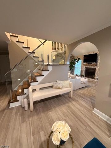 252 Crescenzi Ct, West Orange Twp., NJ 07052