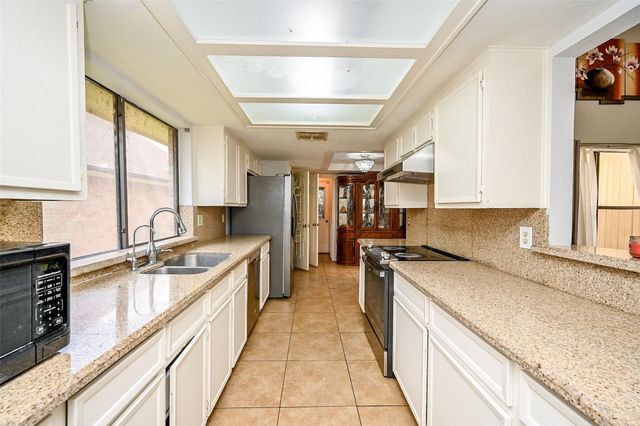 14431 Royal Hill Drive, Houston, TX 77083