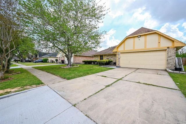 14431 Royal Hill Drive, Houston, TX 77083