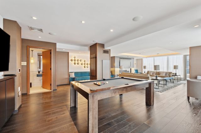 135 Seaport Blvd UNIT 818, Boston, MA 02210