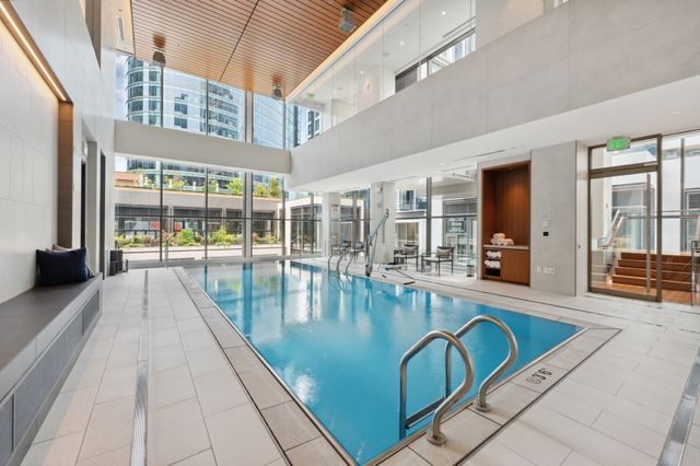 135 Seaport Blvd UNIT 818, Boston, MA 02210