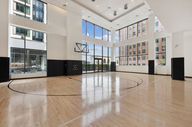 135 Seaport Blvd UNIT 818, Boston, MA 02210
