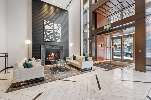 135 Seaport Blvd UNIT 818, Boston, MA 02210