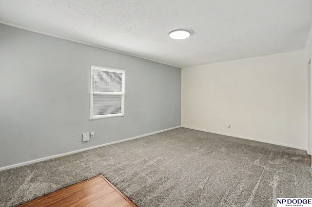 6795 Seward Street, Omaha, NE 68104
