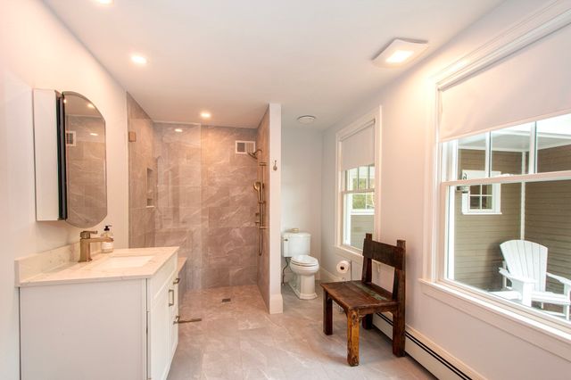 22 Spring St, Cohasset, MA 02025