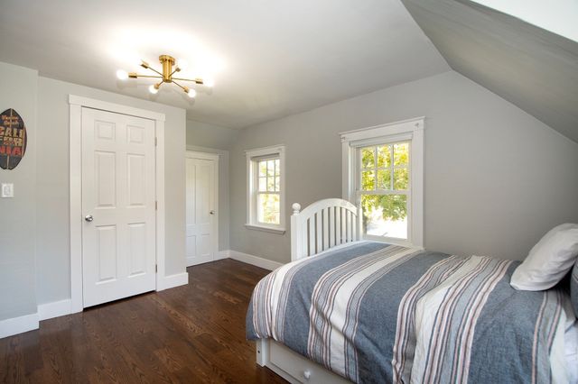 22 Spring St, Cohasset, MA 02025