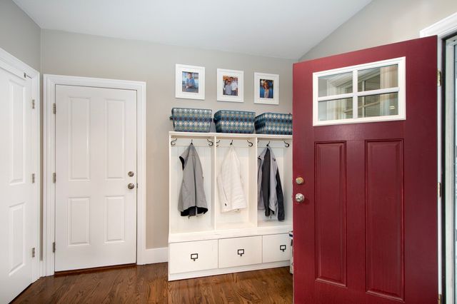 22 Spring St, Cohasset, MA 02025