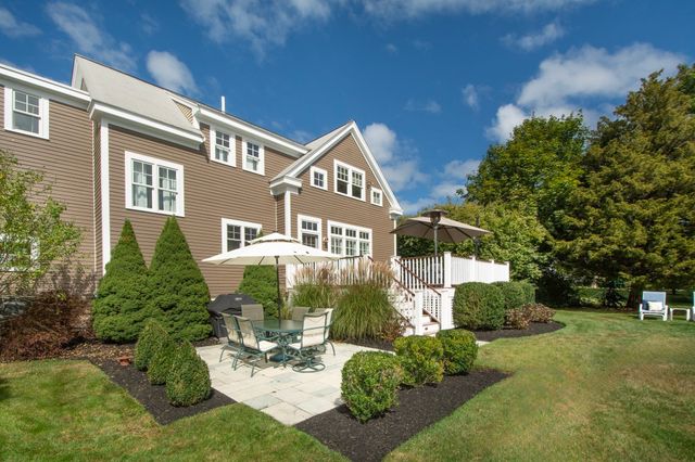 22 Spring St, Cohasset, MA 02025