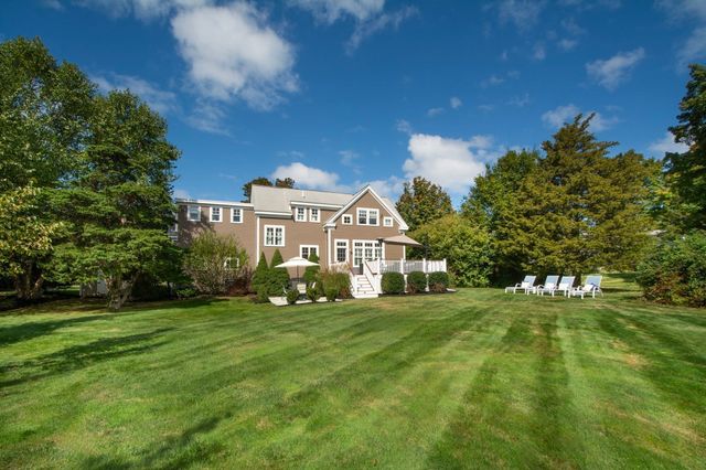 22 Spring St, Cohasset, MA 02025