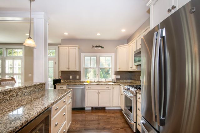 22 Spring St, Cohasset, MA 02025