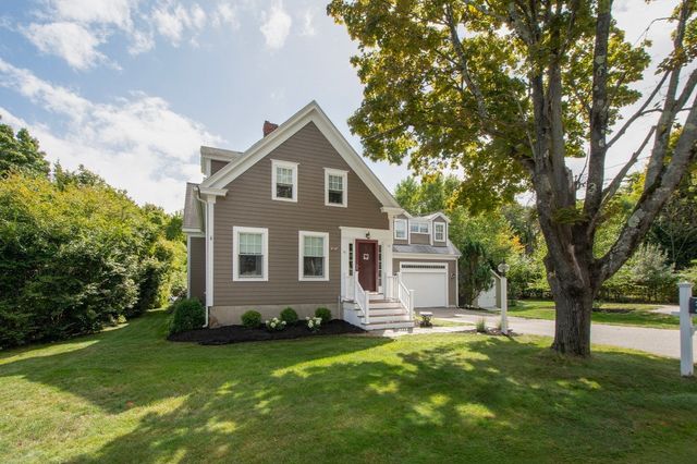 22 Spring St, Cohasset, MA 02025
