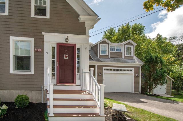 22 Spring St, Cohasset, MA 02025