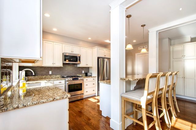 22 Spring St, Cohasset, MA 02025
