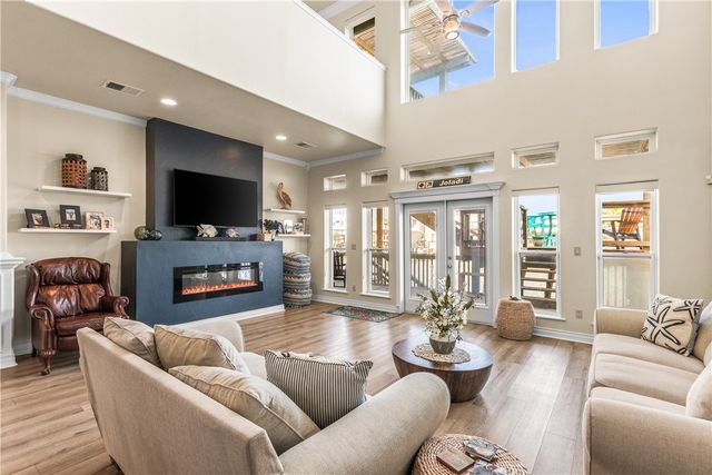 15317 Bowsprit Ct, Corpus Christi, TX 78418