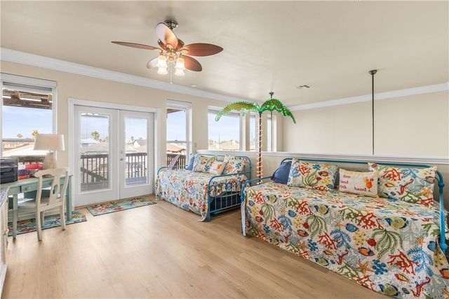 15317 Bowsprit Ct, Corpus Christi, TX 78418