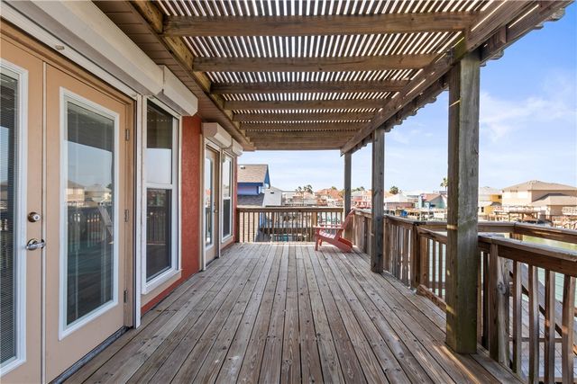 15317 Bowsprit Ct, Corpus Christi, TX 78418