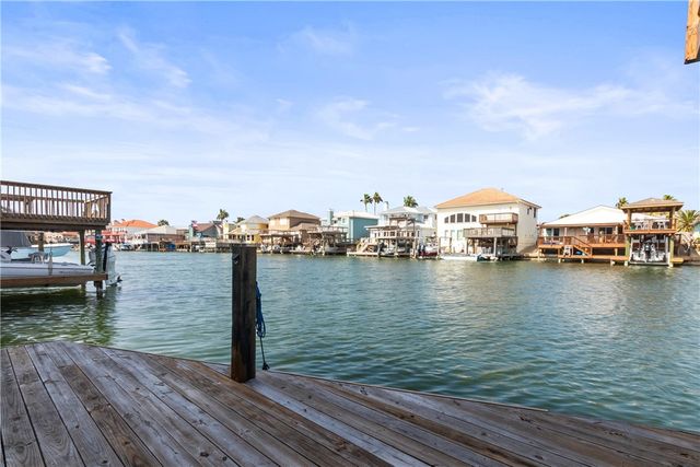 15317 Bowsprit Ct, Corpus Christi, TX 78418