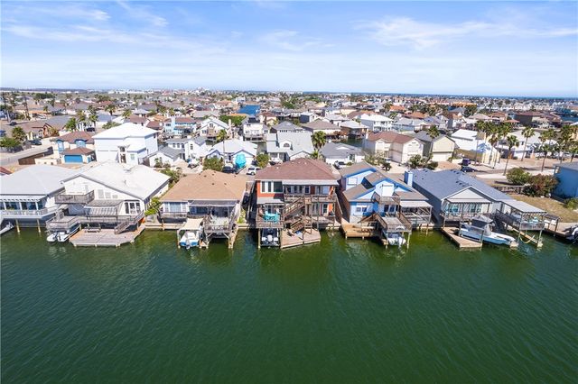 15317 Bowsprit Ct, Corpus Christi, TX 78418