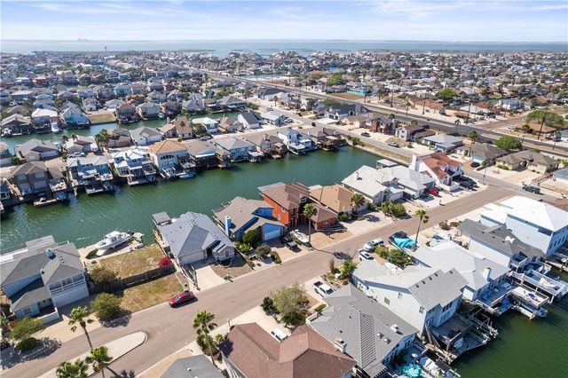 15317 Bowsprit Ct, Corpus Christi, TX 78418