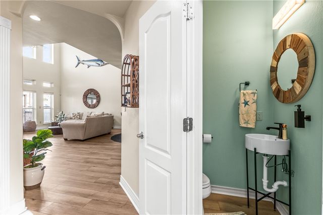 15317 Bowsprit Ct, Corpus Christi, TX 78418