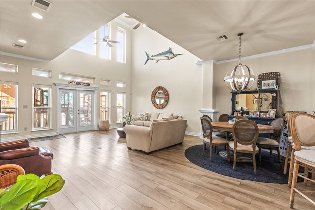 15317 Bowsprit Ct, Corpus Christi, TX 78418