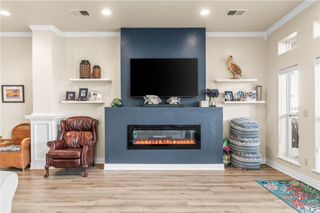 15317 Bowsprit Ct, Corpus Christi, TX 78418