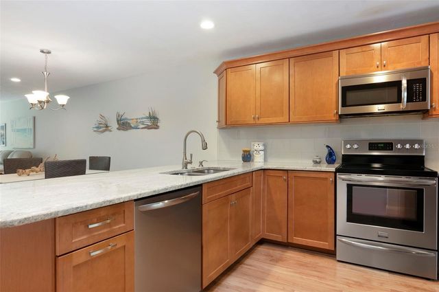 10152 REGAL DRIVE, Largo, FL 33774
