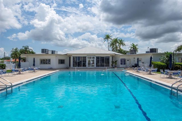 10152 REGAL DRIVE, Largo, FL 33774