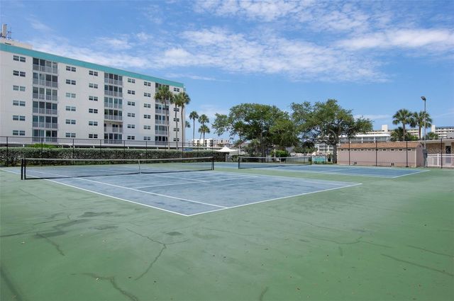 10152 REGAL DRIVE, Largo, FL 33774