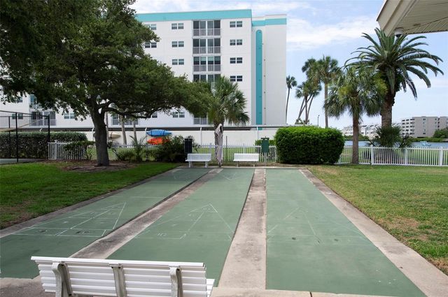10152 REGAL DRIVE, Largo, FL 33774