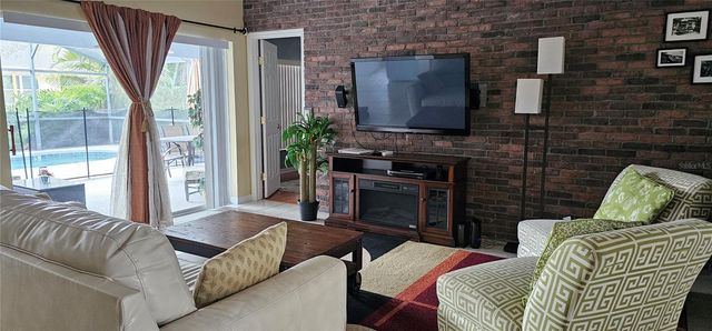 195 MINNIEHAHA CIRCLE, Haines City, FL 33844