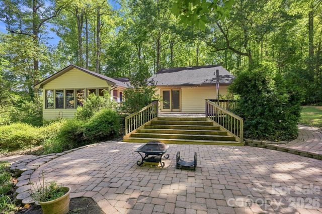 19317 Davidson Concord Road, Davidson, NC 28036