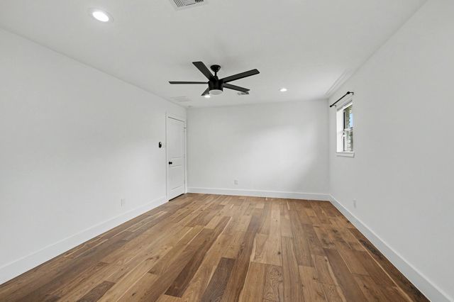 6735 Grovewood Lane, Houston, TX 77008