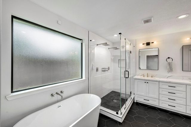 6735 Grovewood Lane, Houston, TX 77008