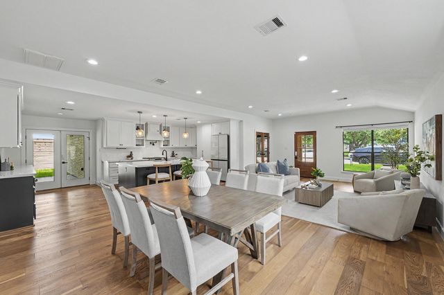 6735 Grovewood Lane, Houston, TX 77008