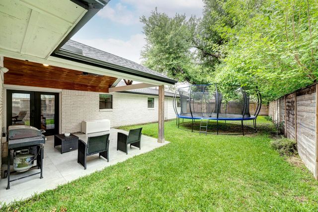 6735 Grovewood Lane, Houston, TX 77008