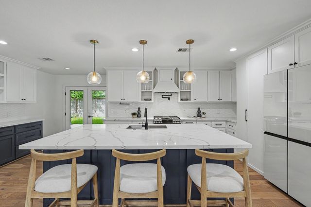6735 Grovewood Lane, Houston, TX 77008