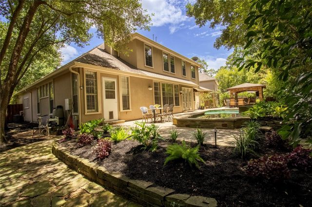 66 W Mirror Ridge Circle, The Woodlands, TX 77382